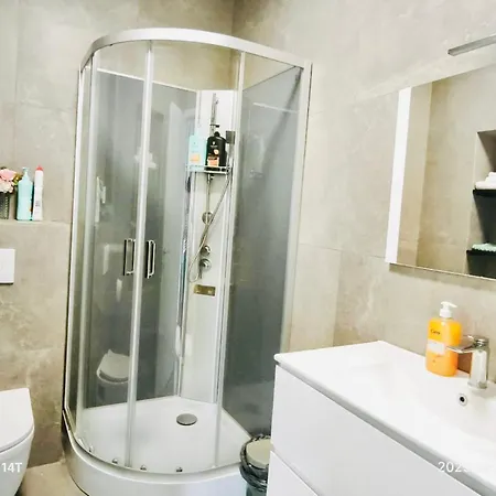 Salzinneschezsoi 1 Apartmán *