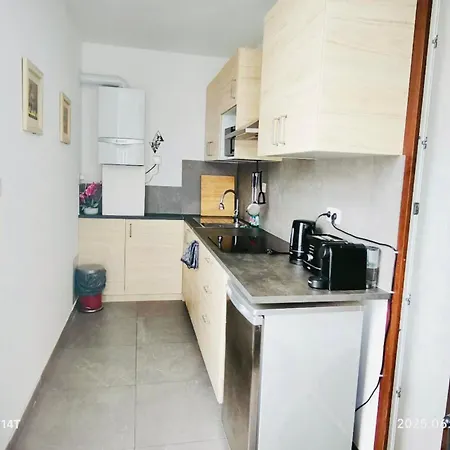 شقة Salzinneschezsoi 1 *