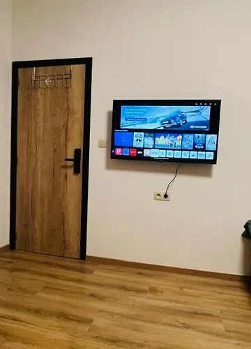 شقة Salzinneschezsoi 1